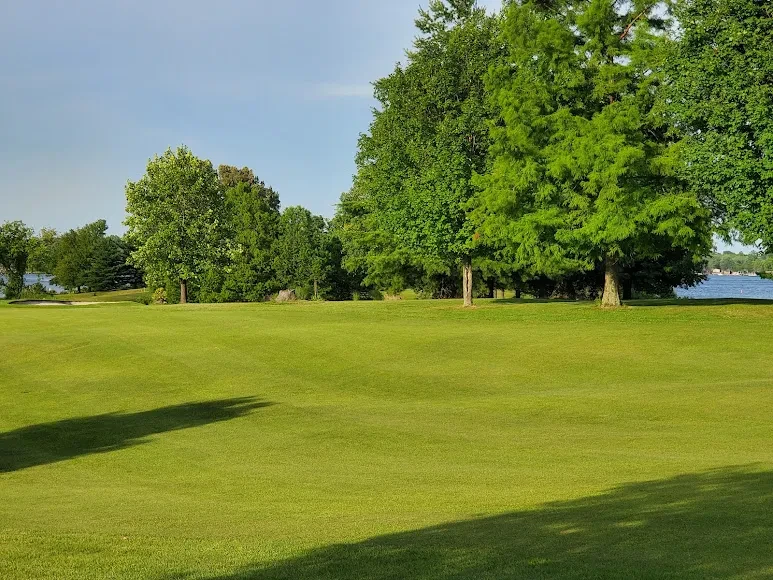 lake of egypt country club 28